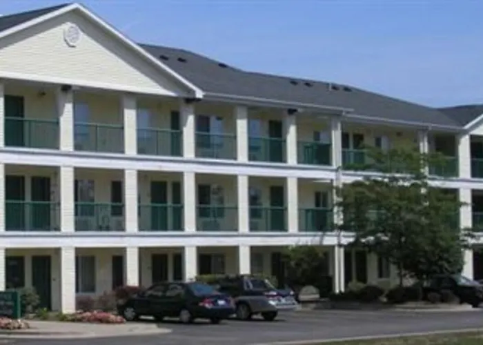 Motel Hometowne By Red Roof Chicago - 2*