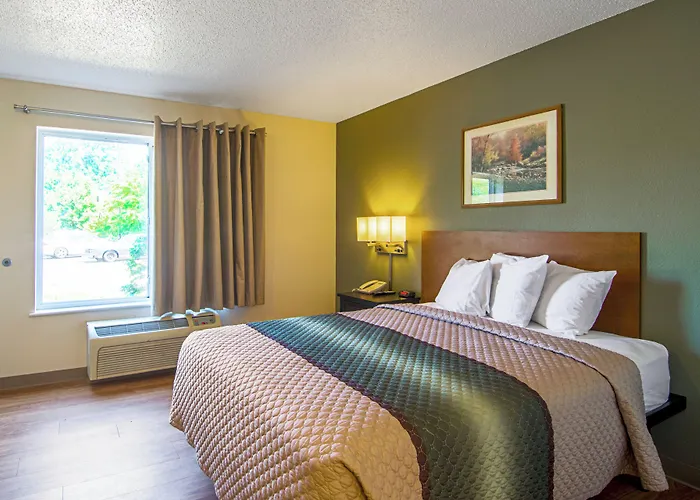 Hometowne By Red Roof Chicago - 2*