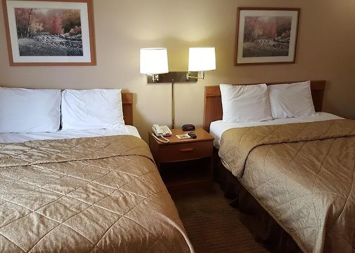Hometowne By Red Roof Chicago - Motel 2*